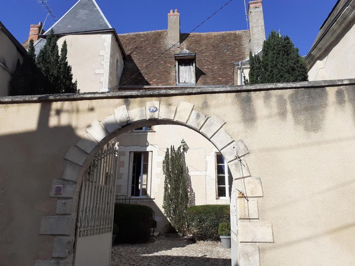 Le Logis De Saint Cyr Aparthotel Issoudun Ngoại thất bức ảnh