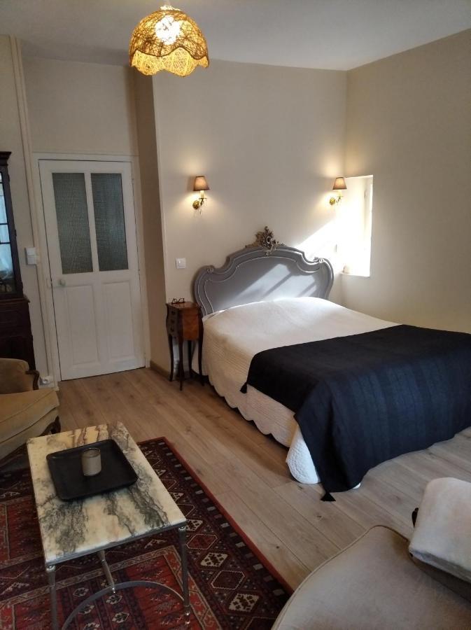 Le Logis De Saint Cyr Aparthotel Issoudun Ngoại thất bức ảnh