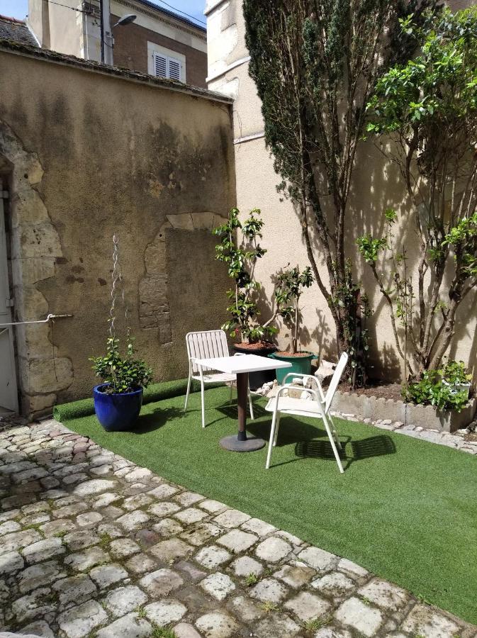 Le Logis De Saint Cyr Aparthotel Issoudun Ngoại thất bức ảnh